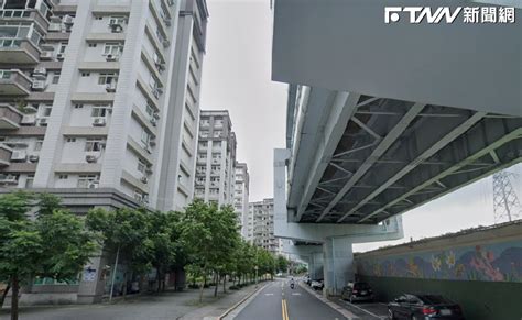 車道旁的房子|【車道旁邊的房子】車道旁房子吵嗎？專家曝超雷選擇：住到後悔。